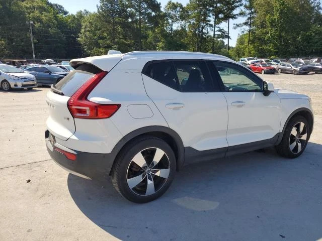 Volvo XC40 T5 MOMENTUM, снимка 3 - Автомобили и джипове - 47206312