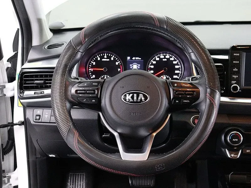 Kia Stonic 1.4 Trendy, снимка 16 - Автомобили и джипове - 55085650
