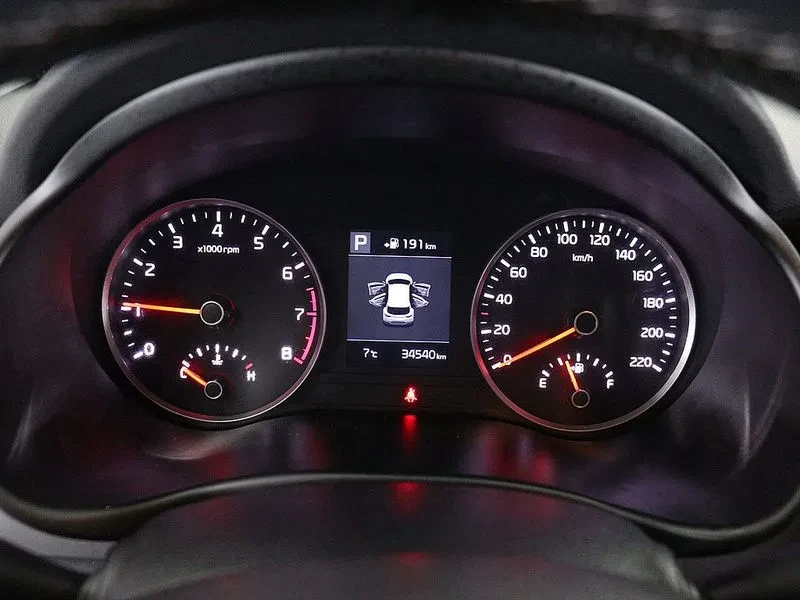 Kia Stonic 1.4 Trendy, снимка 6 - Автомобили и джипове - 55085650