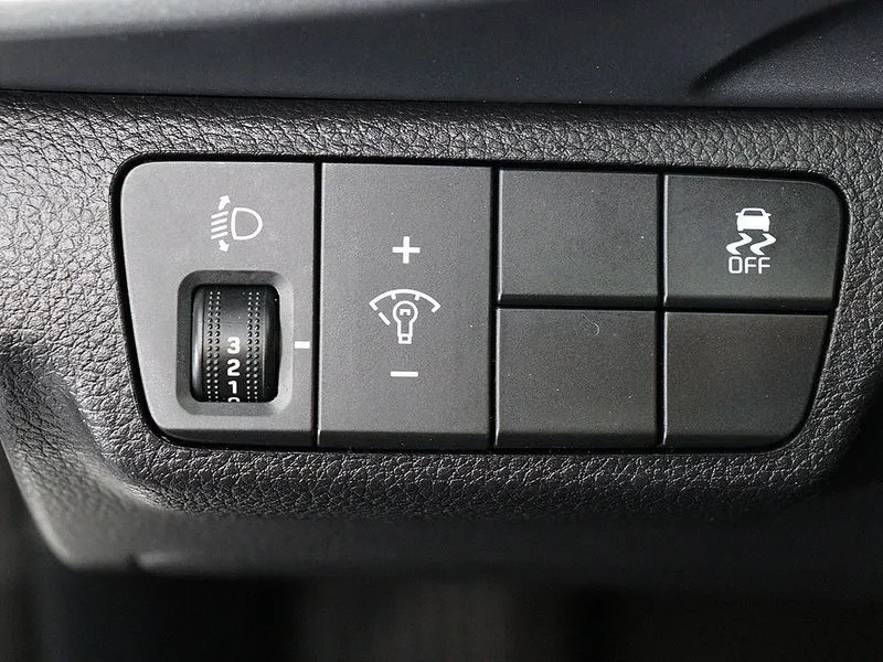 Kia Stonic 1.4 Trendy, снимка 13 - Автомобили и джипове - 55085650