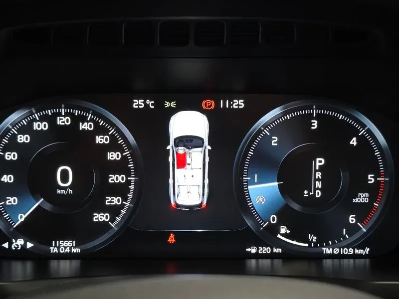 Volvo Xc90 D5 Momentum, снимка 8 - Автомобили и джипове - 56161626