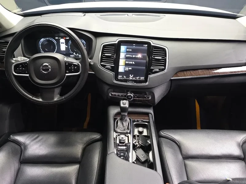 Volvo Xc90 D5 Momentum, снимка 7 - Автомобили и джипове - 56161626