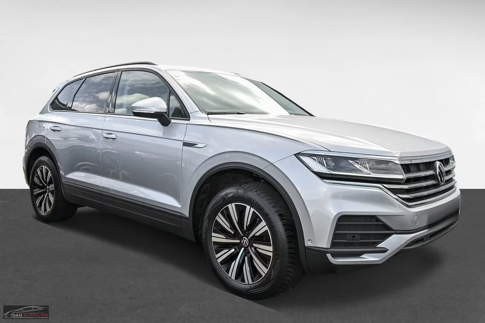 VW Touareg 3.0TDI/231HP/4X4/TIPTRONIC/MASSAGE/PANO/CAM/696v - изображение 3