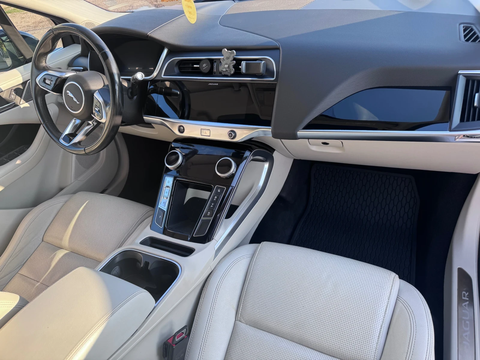 Jaguar I-Pace  - изображение 7