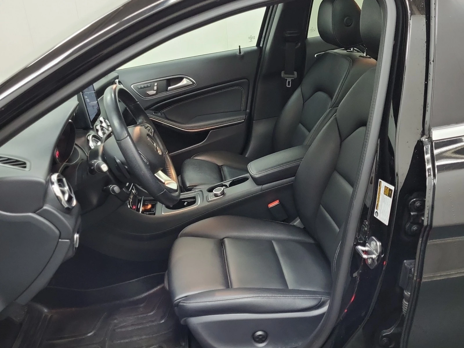 Mercedes-Benz GLA 250 * * CARFAX * * АВТО КРЕДИТ * *  - изображение 5