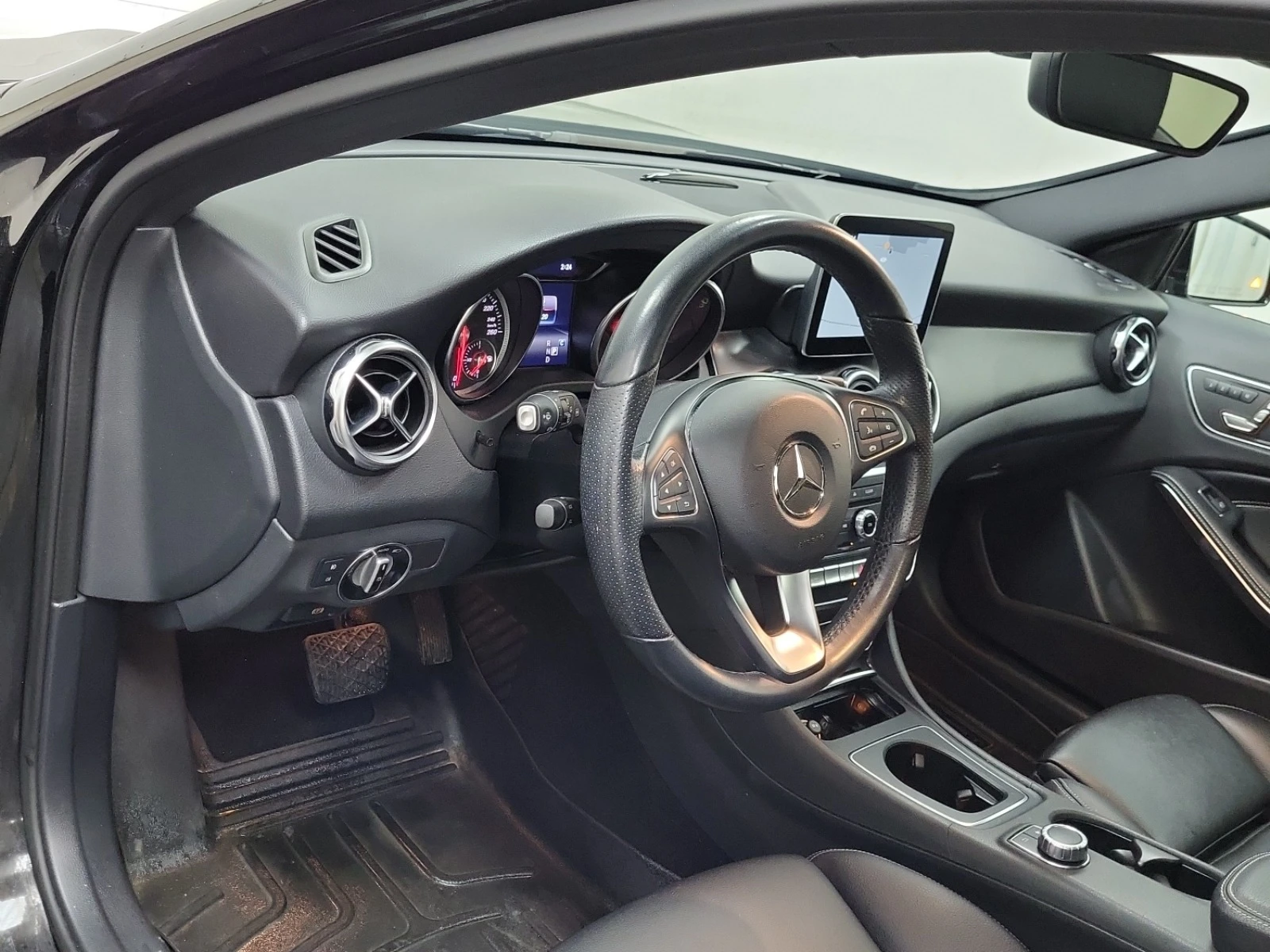 Mercedes-Benz GLA 250 * * CARFAX * * АВТО КРЕДИТ * *  - изображение 6