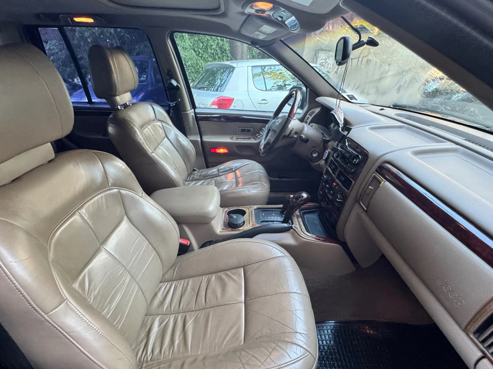 Jeep Grand cherokee 4.7 QUADRA DRIVE, снимка 7 - Автомобили и джипове - 54714445