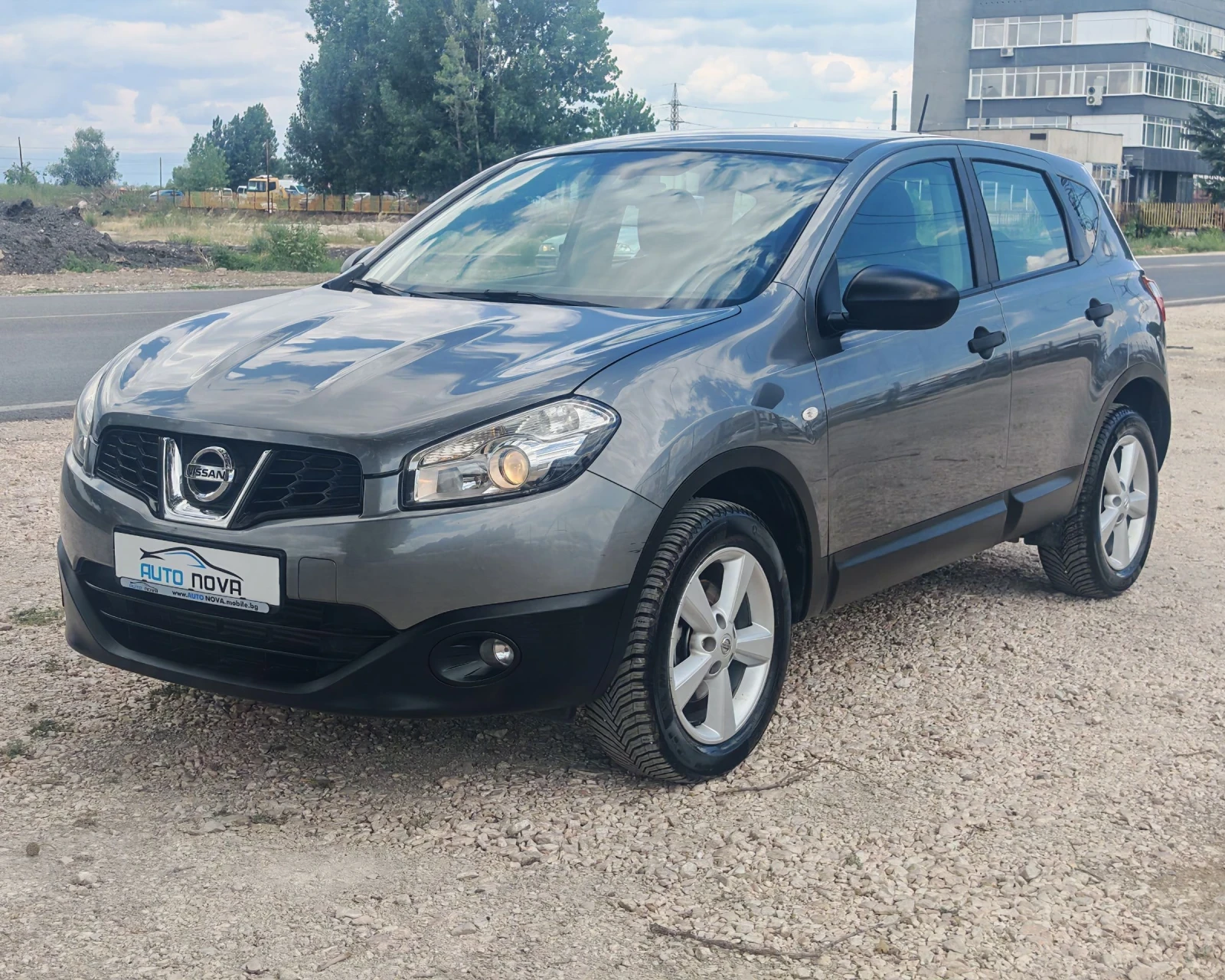 Nissan Qashqai 1.5 ДИЗЕЛ 110 К.С.FACELIFT! УНИКАЛНО СЪСТОЯНИЕ!!!, снимка 3 - Автомобили и джипове - 55269730