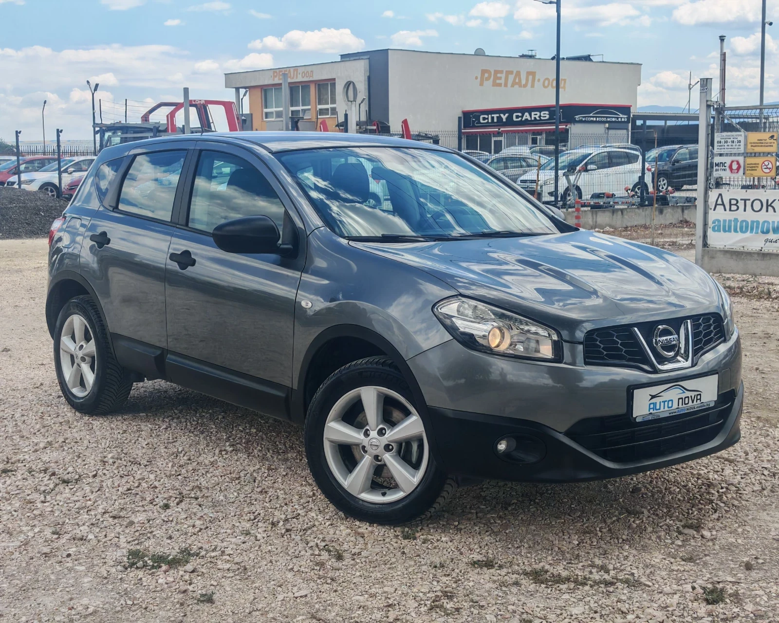 Nissan Qashqai 1.5 ДИЗЕЛ 110 К.С.FACELIFT! УНИКАЛНО СЪСТОЯНИЕ!!!, снимка 16 - Автомобили и джипове - 55269730