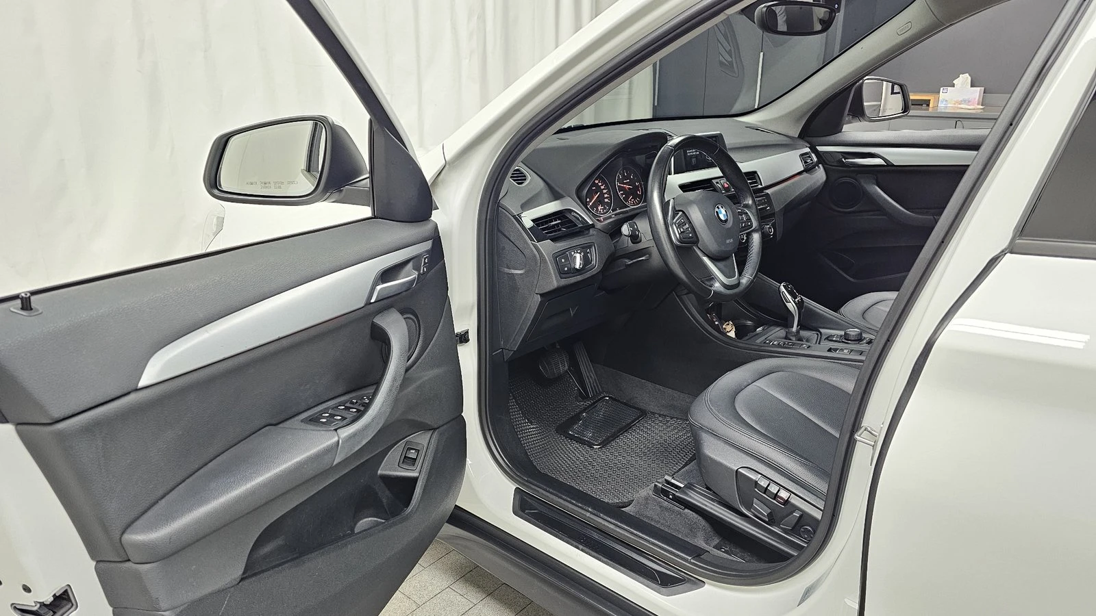 BMW X1 xDrive20d* ЛЮК* KEYLESS* ЕЛ. БАГАЖНИК* КРАЙНА ЦЕНА, снимка 10 - Автомобили и джипове - 55271923