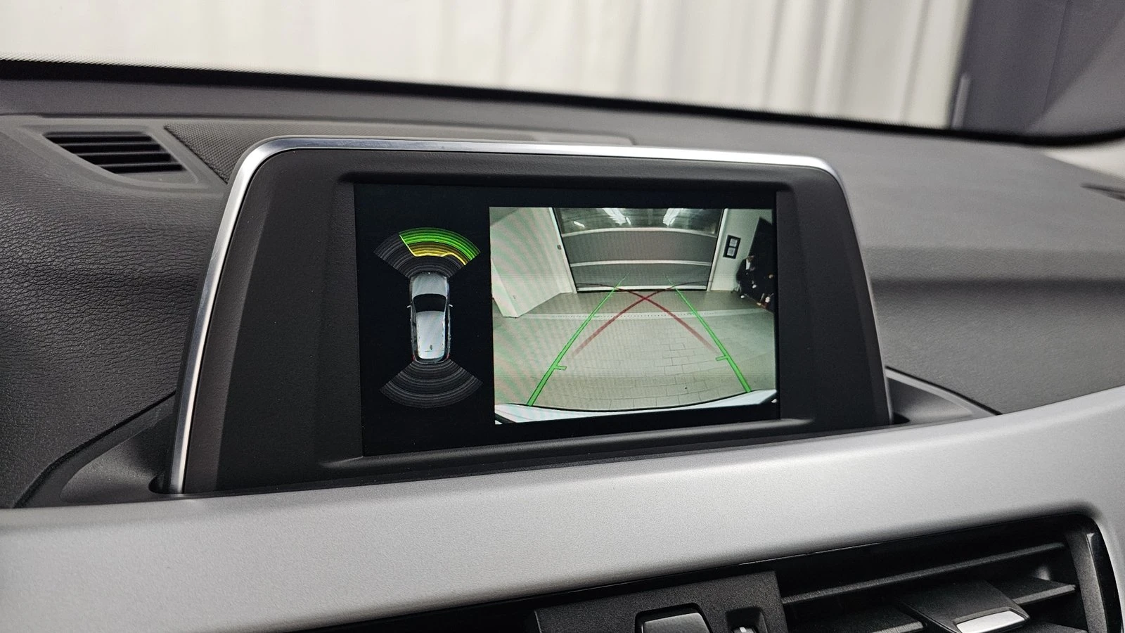 BMW X1 xDrive20d* ЛЮК* KEYLESS* ЕЛ. БАГАЖНИК* КРАЙНА ЦЕНА, снимка 16 - Автомобили и джипове - 55271923