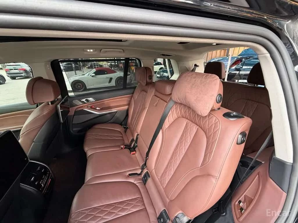 BMW X7 * xDrive 40i Design Pure Excellence 7 Seater * , снимка 11 - Автомобили и джипове - 55558692