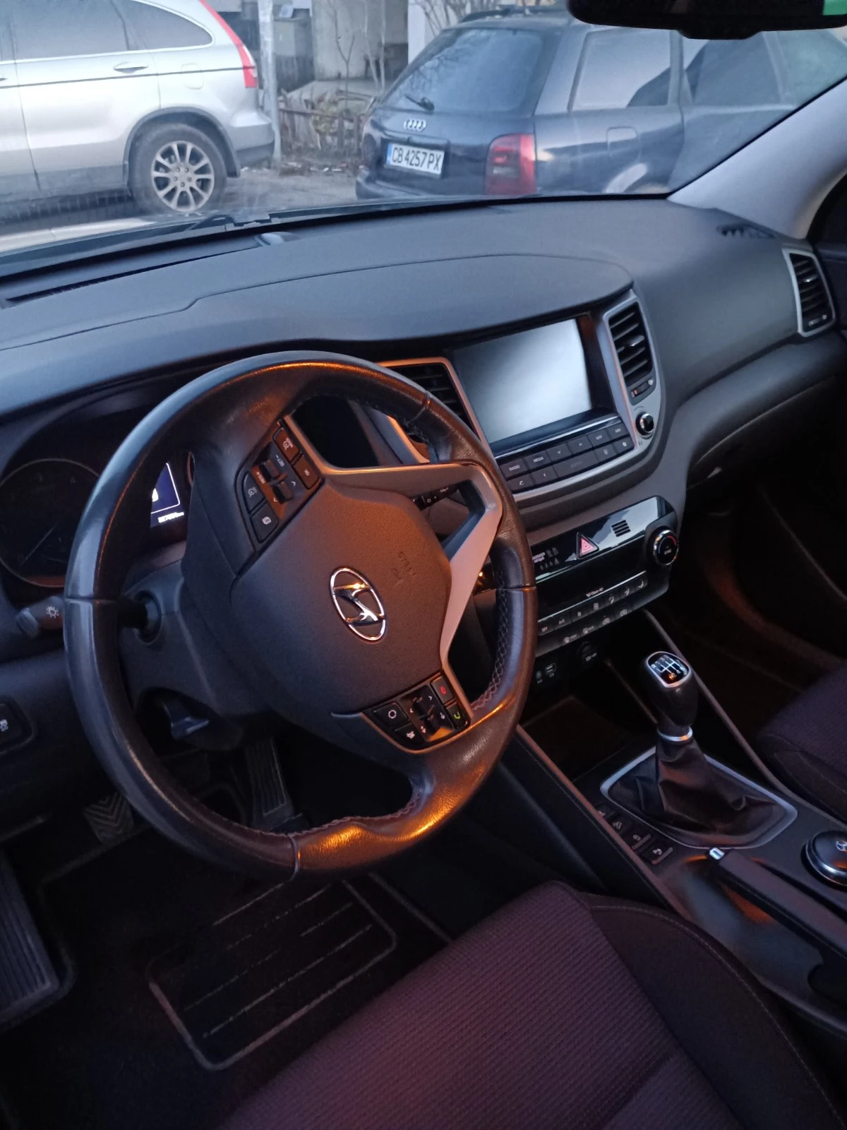 Hyundai Tucson 1.7, NAVI, CAMERA, 6 skorosti | Mobile.bg � ����������� 5