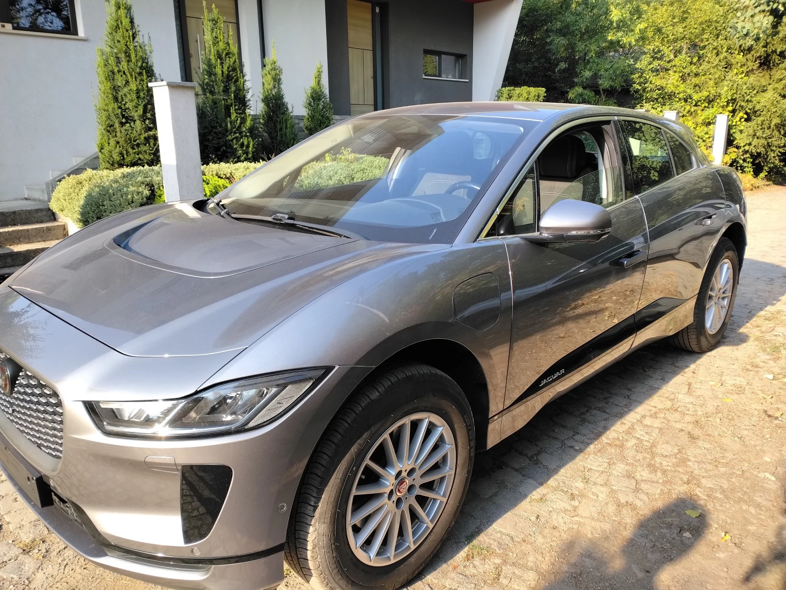 Jaguar I-Pace EV400, снимка 2 - Автомобили и джипове - 55796233