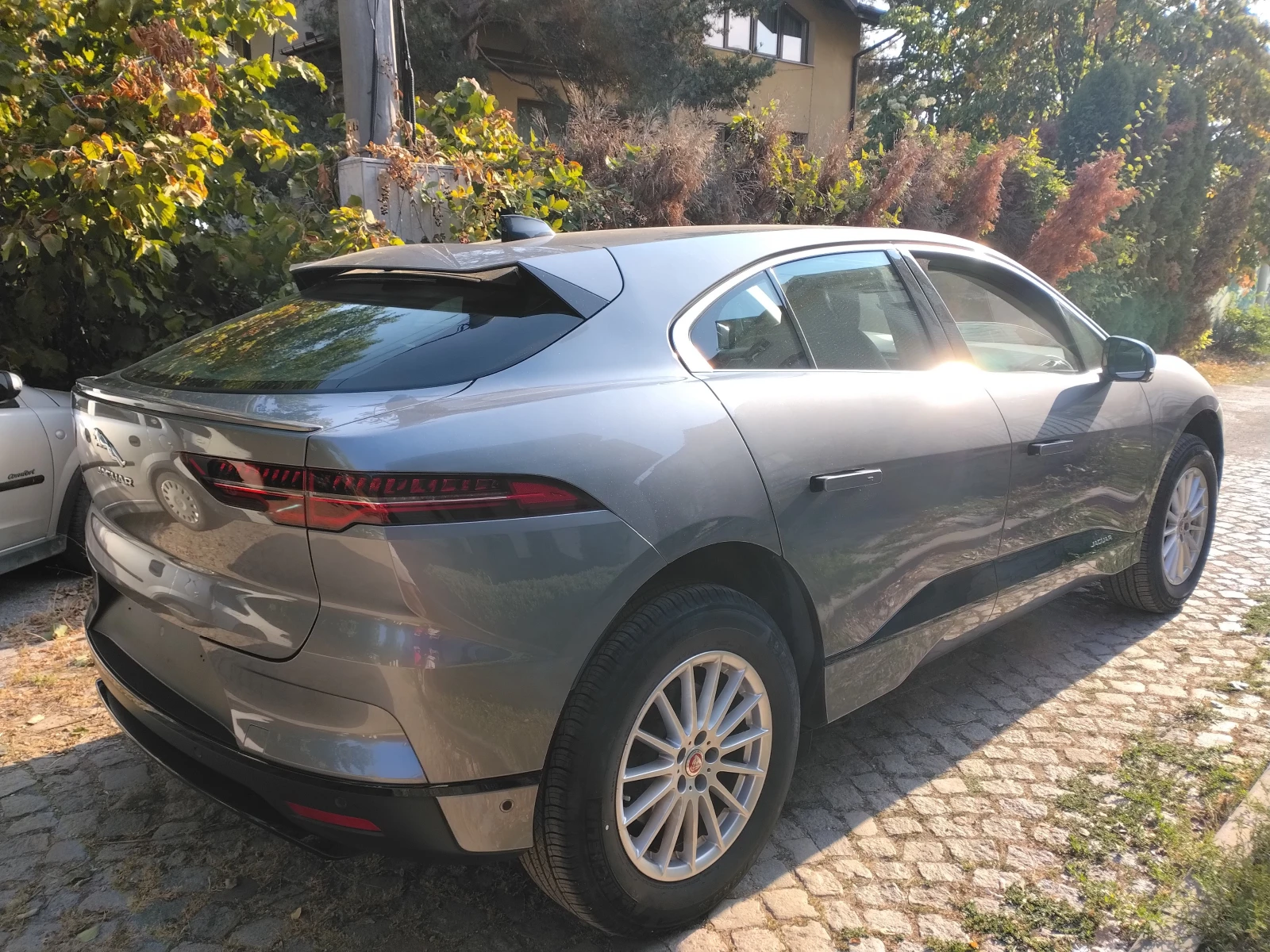 Jaguar I-Pace EV400, снимка 5 - Автомобили и джипове - 55796233
