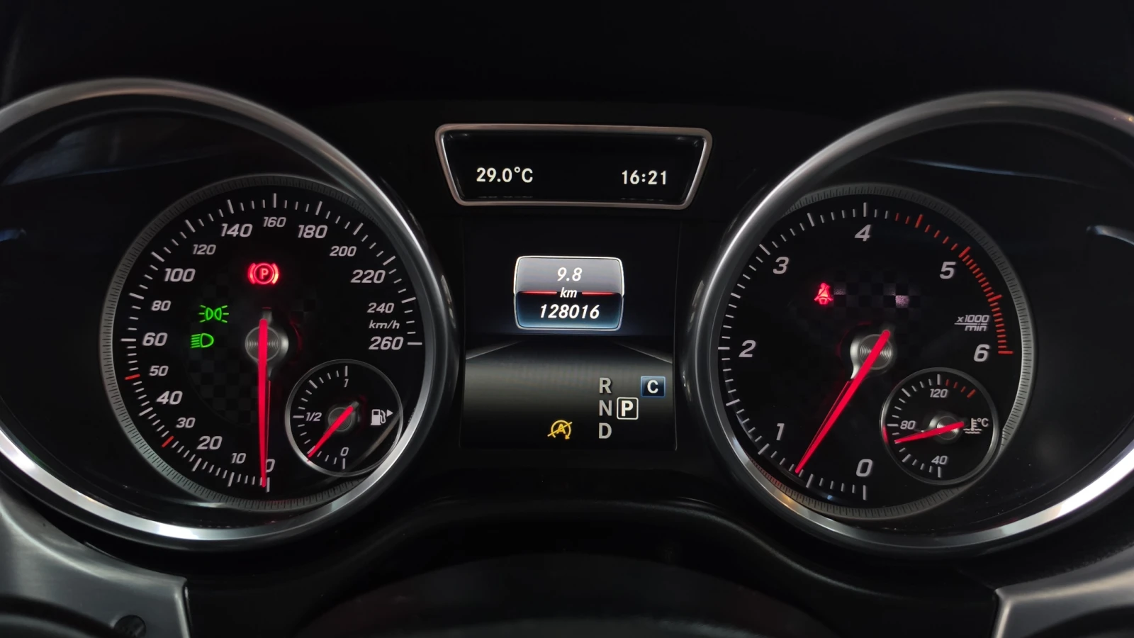 Mercedes-Benz GLE 350 BLIND SPOT* 360* ЕЛ. БАГАЖНИК* ЛЮК* КРАЙНА ЦЕНА, снимка 8 - Автомобили и джипове - 55983074