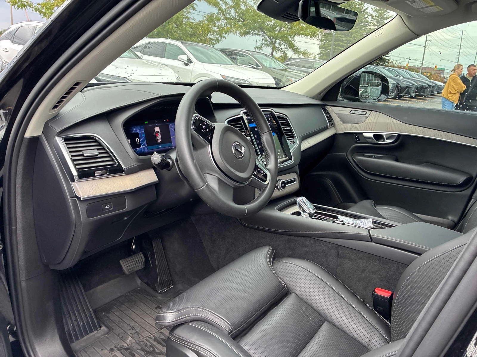 Volvo Xc90 * Ultra Bright Theme * CARFAX * , снимка 5 - Автомобили и джипове - 56113622