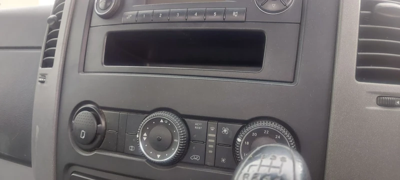 VW Crafter 2.5 tdi, снимка 5 - Бусове и автобуси - 53141212