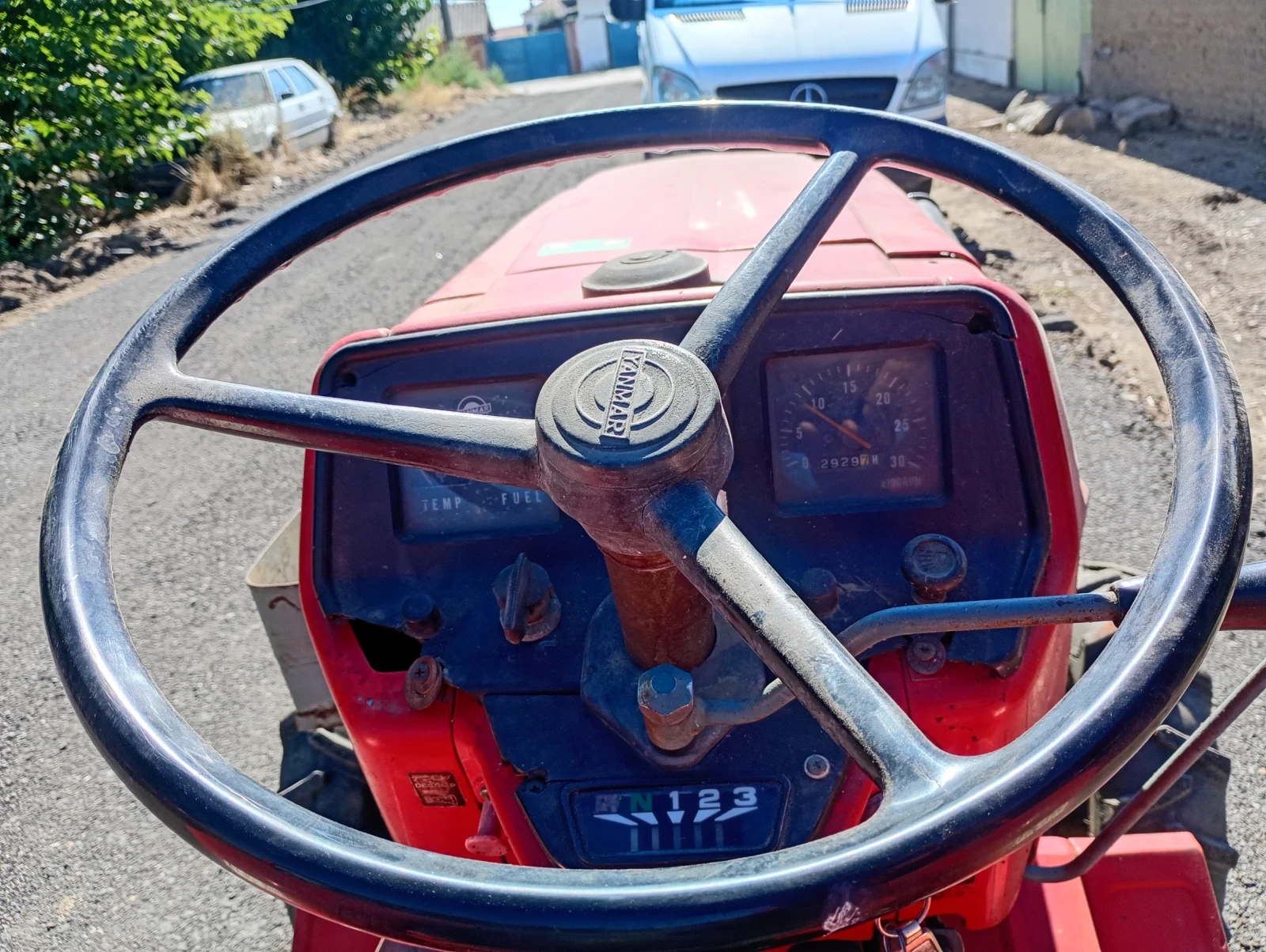 Трактор Yanmar YM2020D, снимка 3 - Селскостопанска техника - 56085576