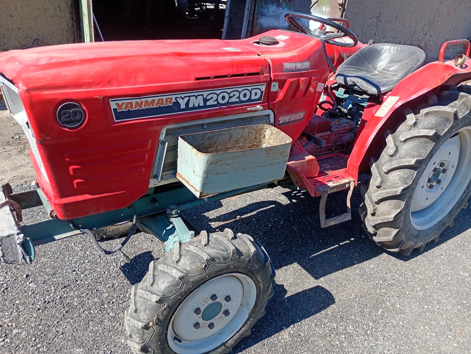 Трактор Yanmar YM2020D, снимка 2 - Селскостопанска техника - 56085576