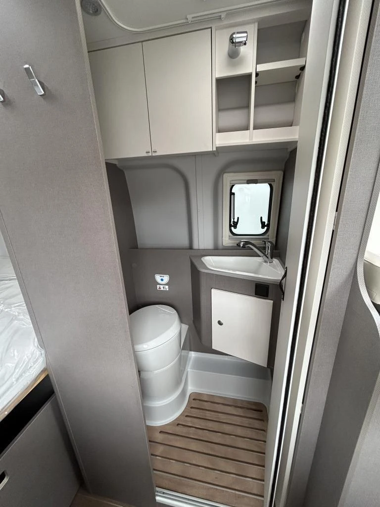 Кемпер Ford ETRUSKO-CV600* NEW* CAM* WINTER* 1+ 1* , снимка 11 - Каравани и кемпери - 53524441