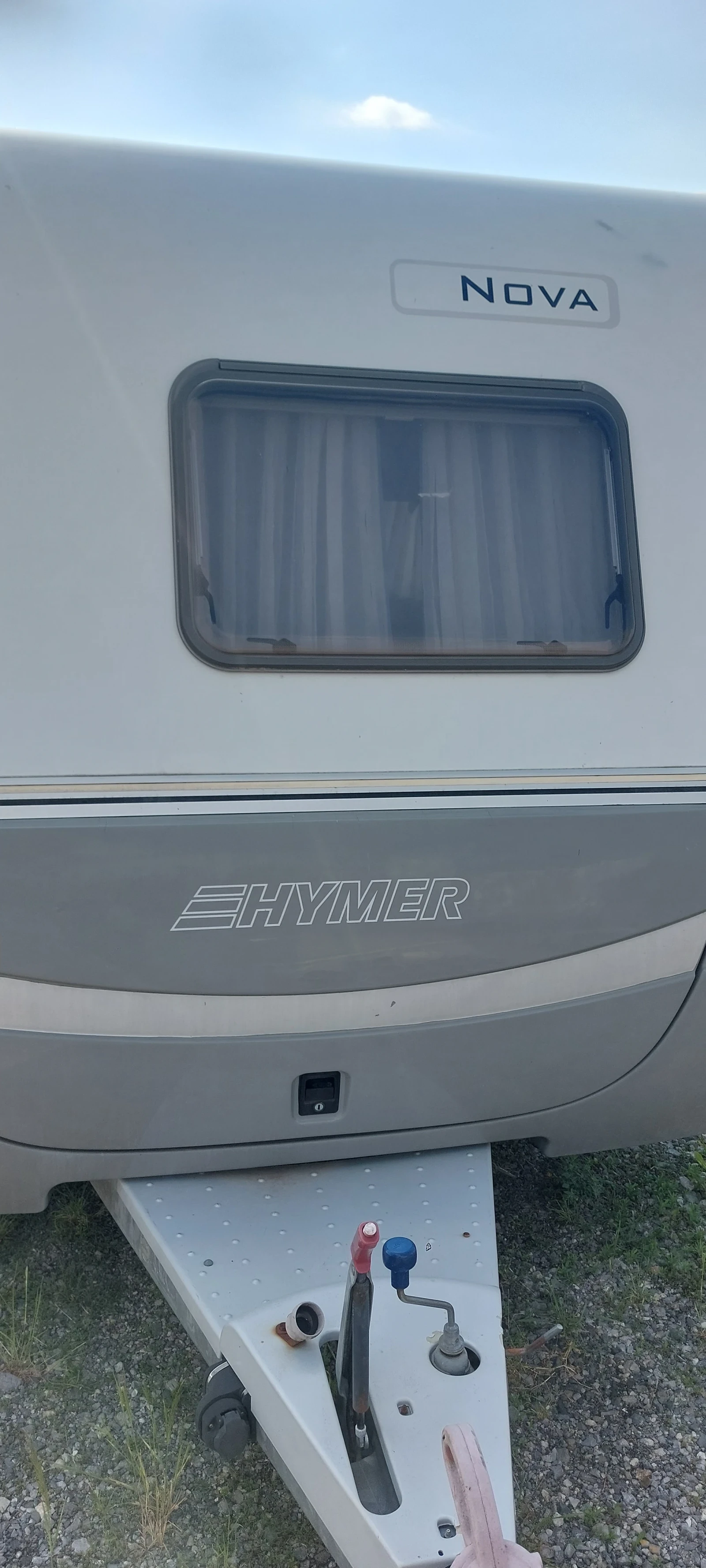 Каравана HYMER / ERIBA Nova Grey , снимка 2 - Каравани и кемпери - 55081961