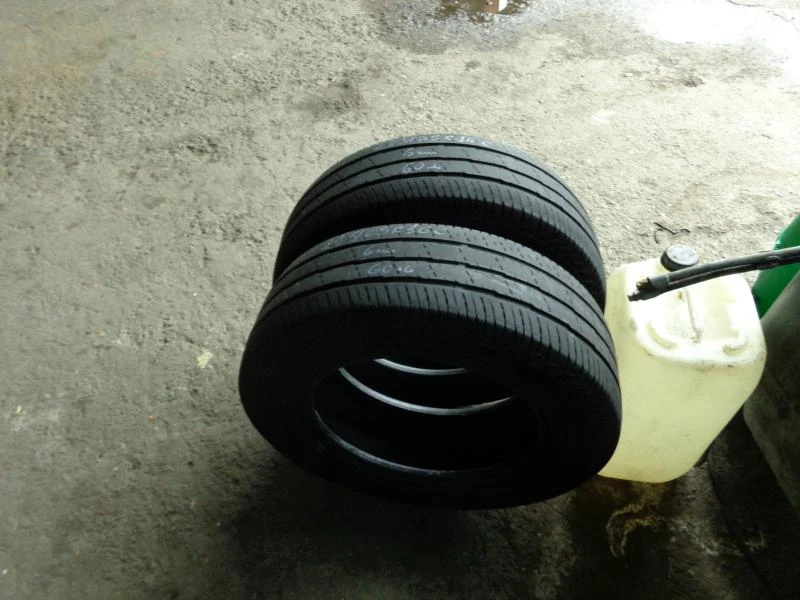 Гуми Летни 215/65R16, снимка 5 - Гуми и джанти - 8964715