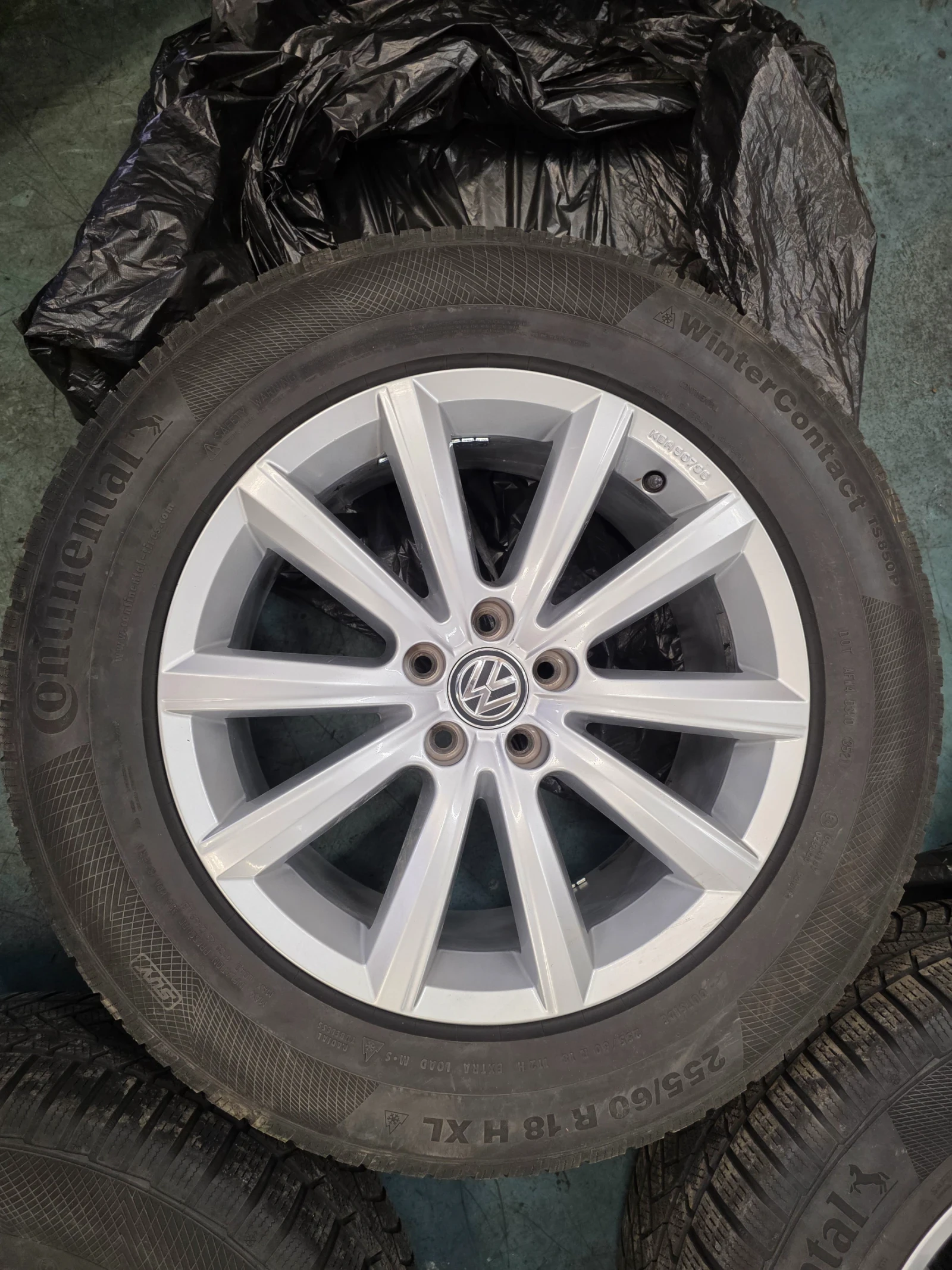 Гуми с джанти Continental 255/60R18