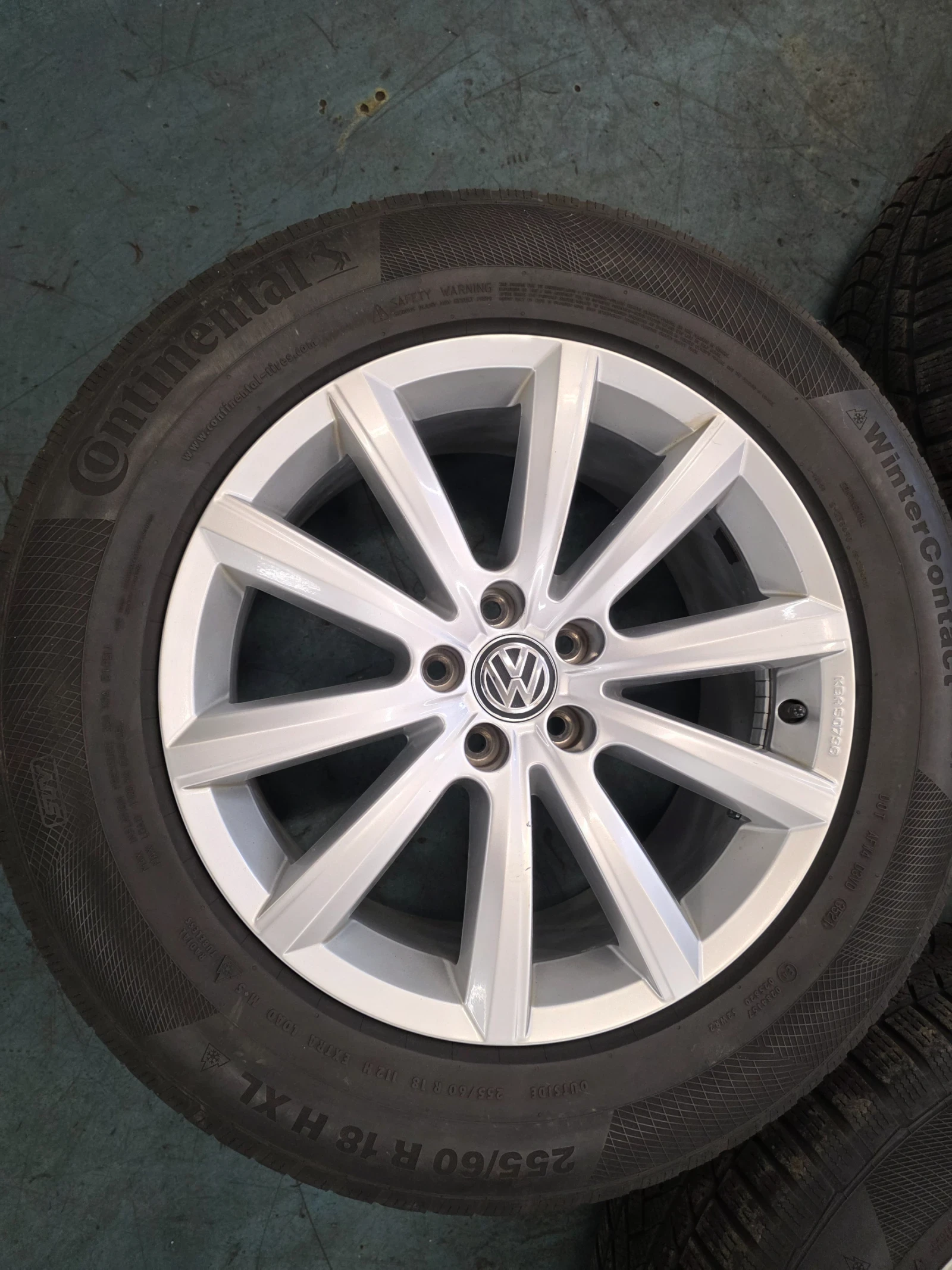 Гуми с джанти Continental 255/60R18, снимка 3 - Гуми и джанти - 54249585