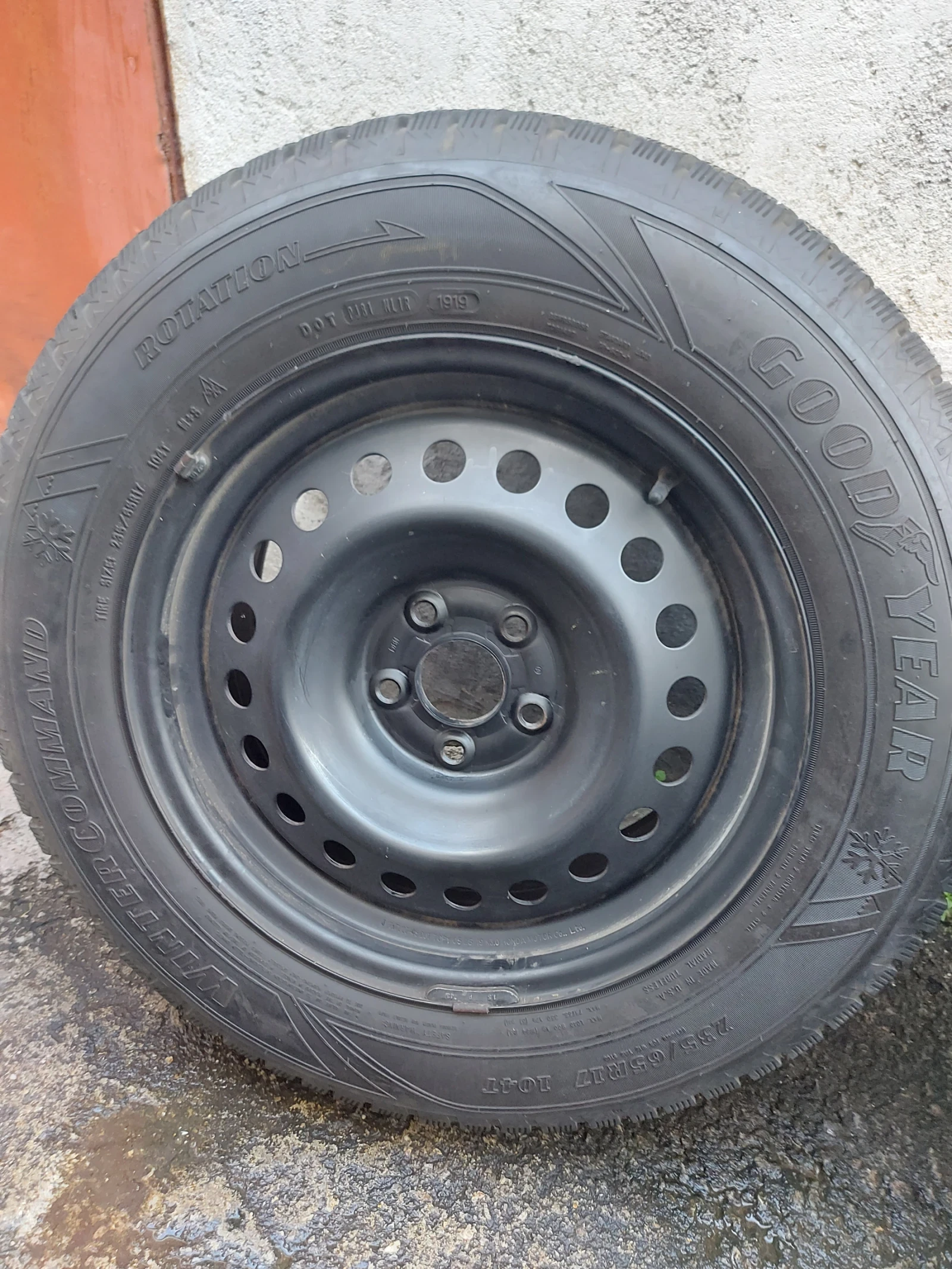 Гуми с джанти Goodyear 235/65R17