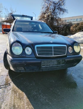 Mercedes-Benz E 290 На части, снимка 12