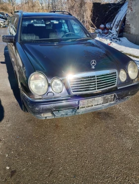 Mercedes-Benz E 290 На части, снимка 2