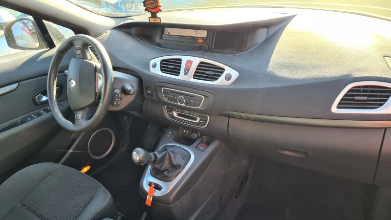 Renault Scenic 1.5/1.9 DCi, снимка 9 - Автомобили и джипове - 48320118