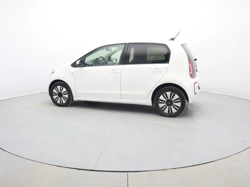 VW Up, снимка 6 - Автомобили и джипове - 48379459