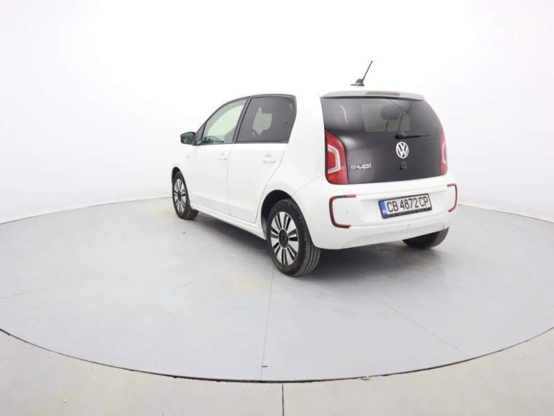 VW Up, снимка 8 - Автомобили и джипове - 48379459