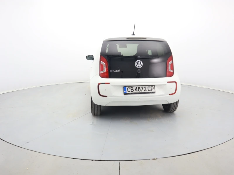 VW Up, снимка 9 - Автомобили и джипове - 48379459