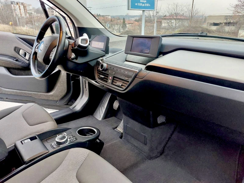 BMW i3 120AH* NAVI* LED* DISTR* PANORAMA* TOP, снимка 12 - Автомобили и джипове - 48814761