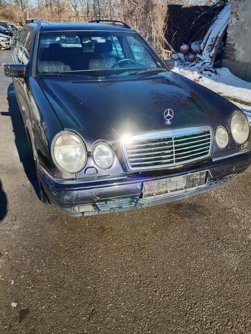 Mercedes-Benz E 290 На части, снимка 2 - Автомобили и джипове - 49373871