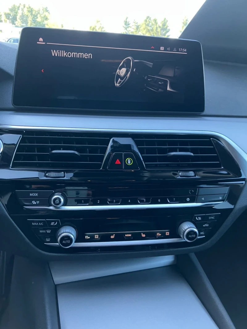 BMW 520 дизел /електрически MHEV (Mild Hybrid El.) Лизинг , снимка 15 - Автомобили и джипове - 52115970