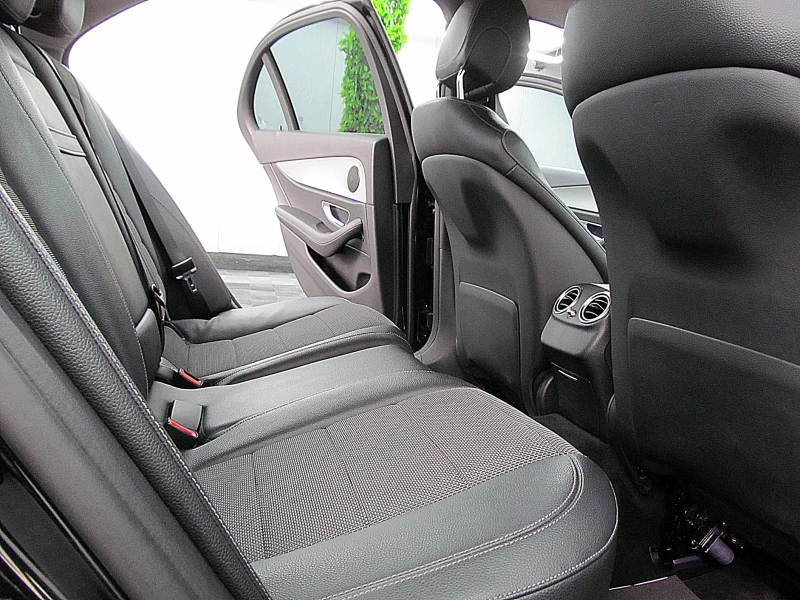 Mercedes-Benz E 220 AMG OPTICA/ECO/START STOP/9GT//СОБСТВЕН ЛИЗИНГ, снимка 10 - Автомобили и джипове - 52119559