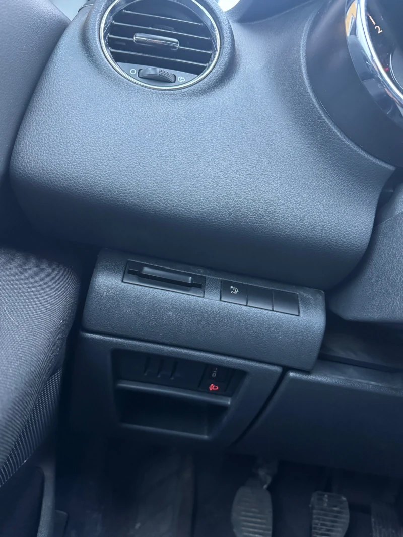 Peugeot 3008 2L 150 К.С -ТОП СЪСТОЯНИЕ ВТОРИ СОБСТВЕНИК , снимка 8 - Автомобили и джипове - 52693389