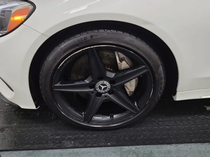 Mercedes-Benz C 300 * CARFAX * ЦЕНА ДО БГ, снимка 7 - Автомобили и джипове - 53193570