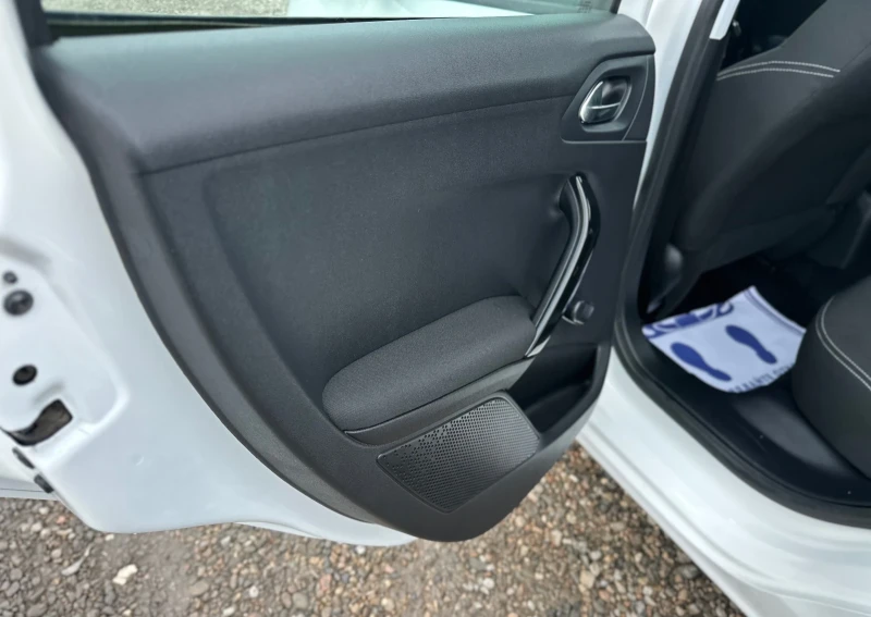 Peugeot 208 1.6 Blue-HDI* EURO 6, снимка 7 - Автомобили и джипове - 53386856