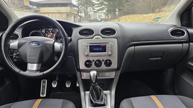 Ford Focus 1.6, снимка 10 - Автомобили и джипове - 53478436