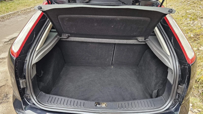 Ford Focus 1.6, снимка 17 - Автомобили и джипове - 53478436