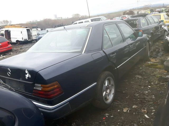 Mercedes-Benz 124 2 броя, снимка 3 - Автомобили и джипове - 23777214