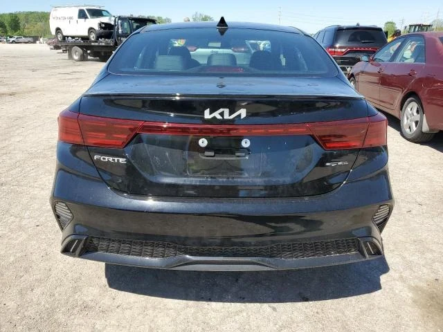 Kia Forte, снимка 6 - Автомобили и джипове - 48719195