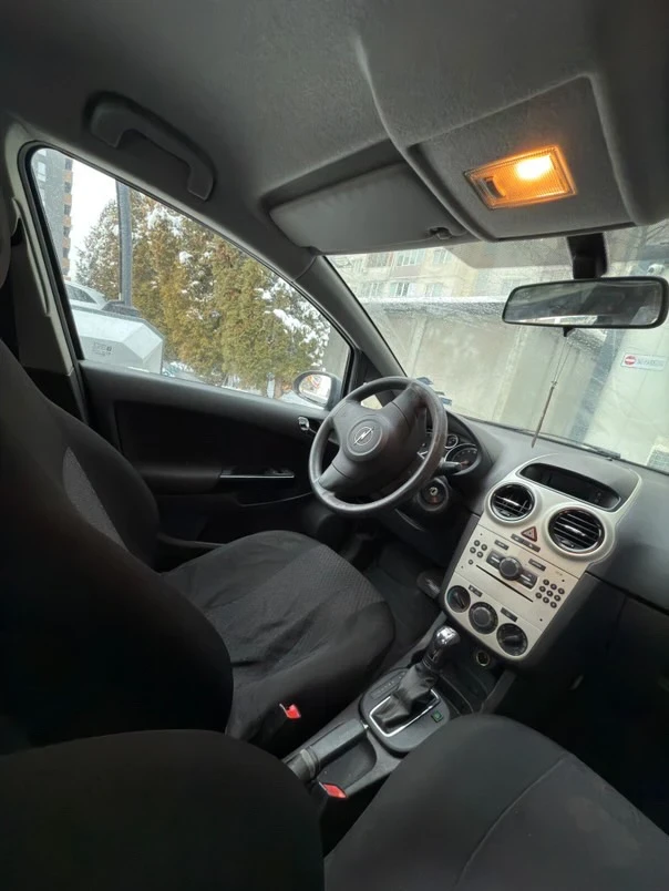 Opel Corsa, снимка 6 - Автомобили и джипове - 49021135