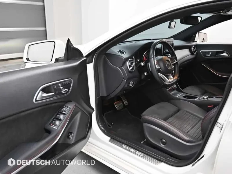 Mercedes-Benz CLA 220 Amg Line, снимка 11 - Автомобили и джипове - 55110837
