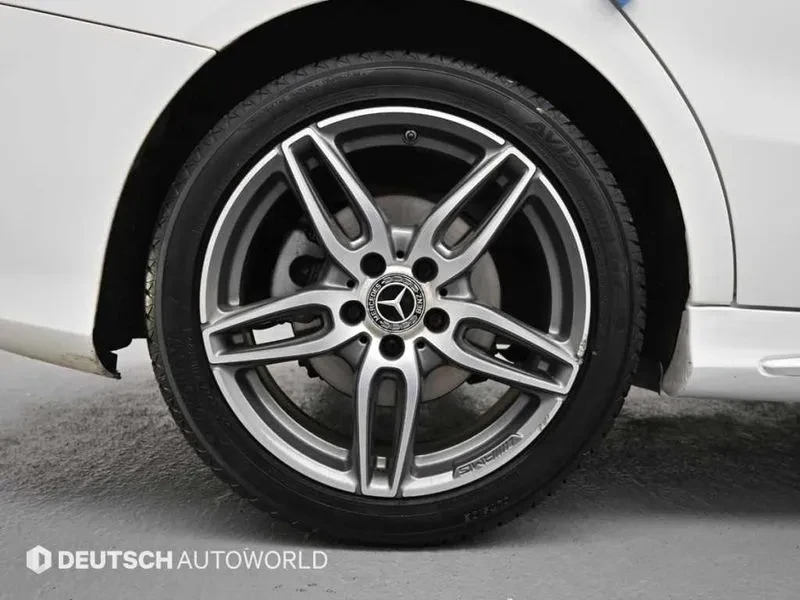 Mercedes-Benz CLA 220 Amg Line, снимка 5 - Автомобили и джипове - 55110837